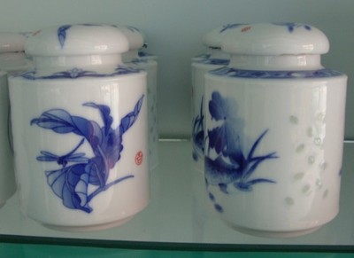 匠心獨(dú)具 陶瓷大缸與陶瓷養(yǎng)魚缸的藝術(shù)與實(shí)用價值